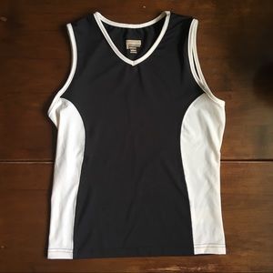 Women’s sleeveless workout top